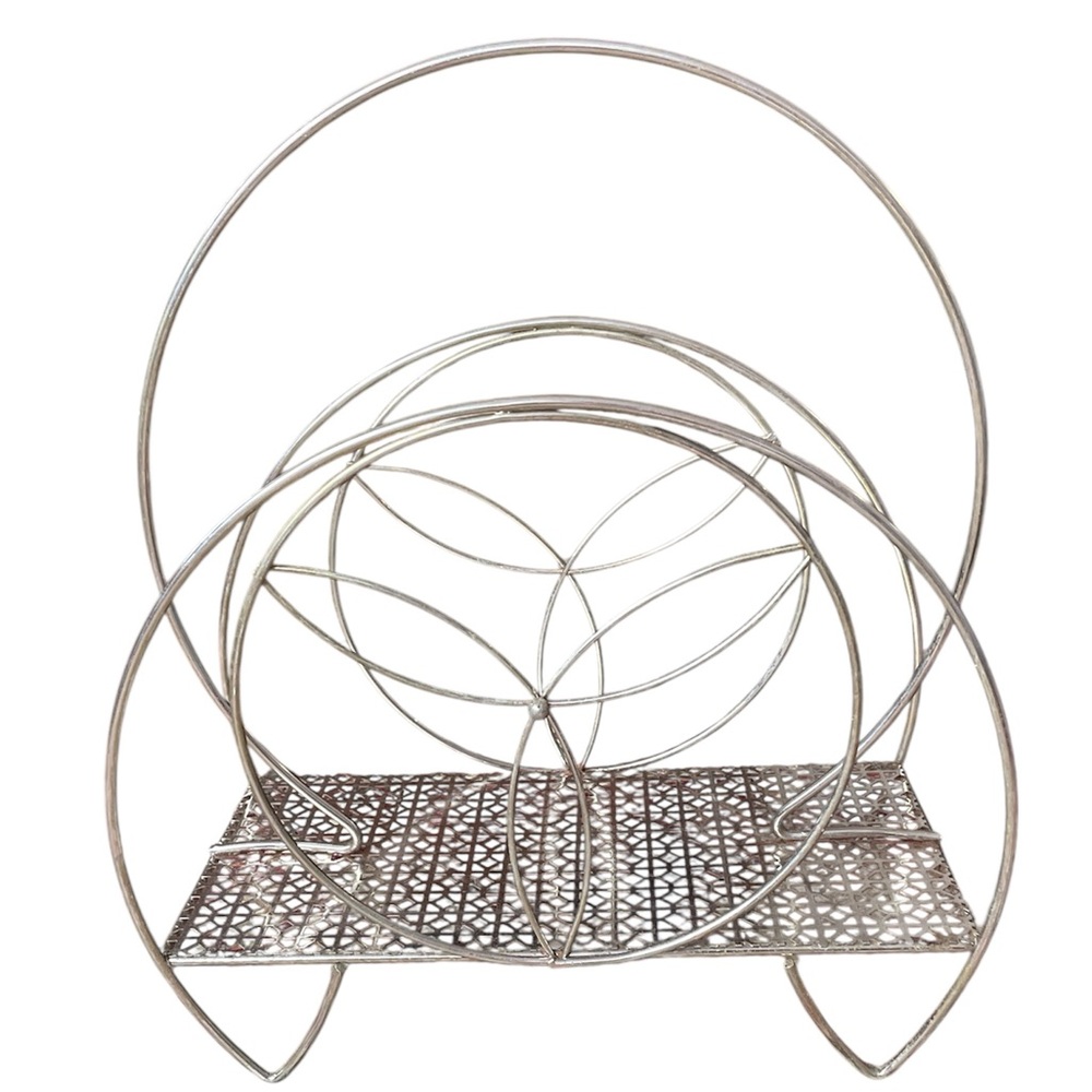 Vintage MCM Metal Tri Spoke Flower Pinwheel Design Magazine/ Vinyl Record Holder
